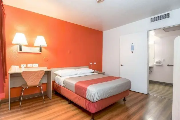 Standard Oda, 1 Çift Kişilik Yatak, Engellilere Uygun, Sigara İçilmez