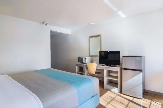 Standard Oda, 1 Büyük (Queen) Boy Yatak, Sigara İçilebilir