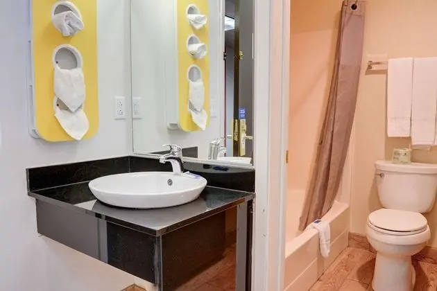 Standard Oda, 1 Büyük (Queen) Boy Yatak, Sigara İçilebilir