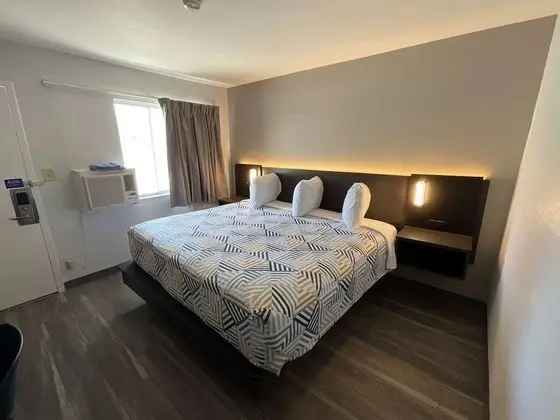 Standard Oda, 1 En Büyük (King) Boy Yatak, Sigara İçilmez