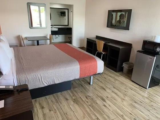 Deluxe Oda, 1 En Büyük (King) Boy Yatak, Sigara İçilmez, Buzdolabı ve Mikrodalga