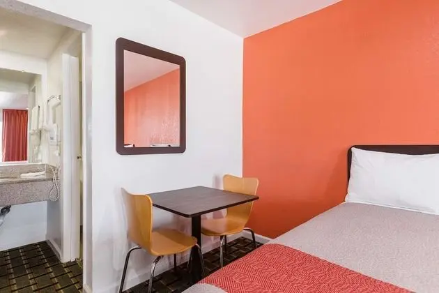 Deluxe Oda, 2 Çift Kişilik Yatak, Sigara İçilmez, Buzdolabı ve Mikrodalga