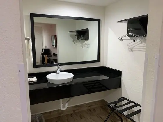 Deluxe Oda, 2 Çift Kişilik Yatak, Sigara İçilmez, Buzdolabı ve Mikrodalga