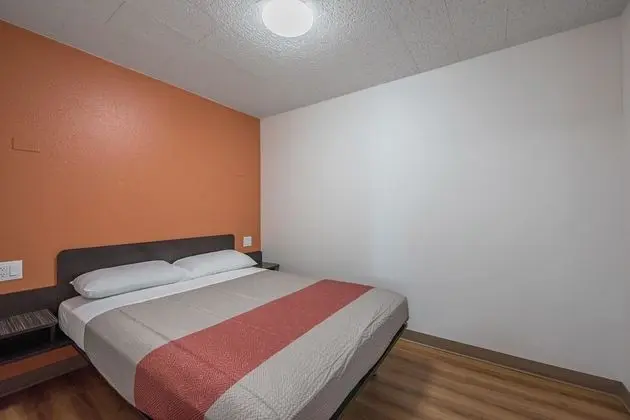 Standard Oda, 1 Büyük (Queen) Boy Yatak, Sigara İçilmez