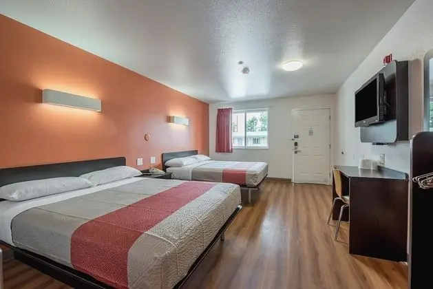 Standard Oda, 1 Büyük (Queen) Boy Yatak, Sigara İçilmez