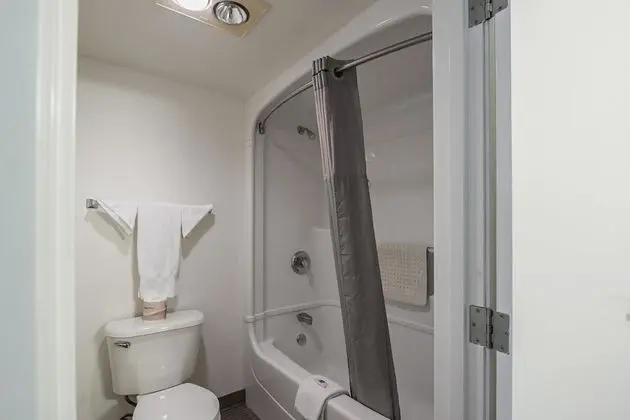 Standard Oda, 2 Büyük (Queen) Boy Yatak, Sigara İçilmez