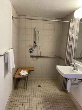 Standard Oda, 1 Çift Kişilik Yatak, Engellilere Uygun, Sigara İçilmez