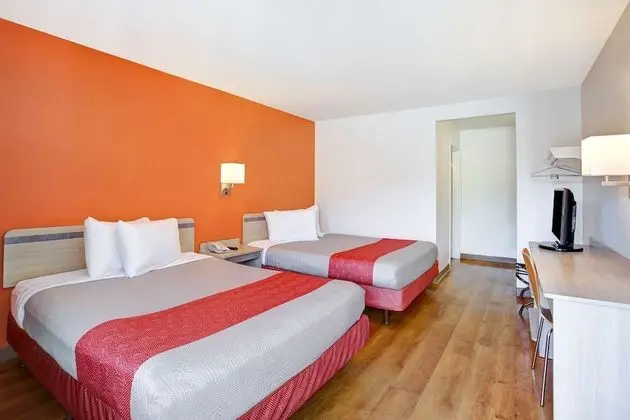Deluxe Oda, 2 Çift Kişilik Yatak, Sigara İçilmez, Buzdolabı ve Mikrodalga