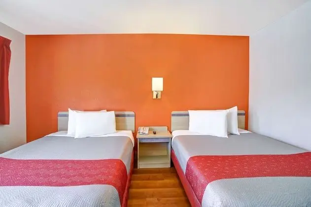 Deluxe Oda, 2 Çift Kişilik Yatak, Sigara İçilmez, Buzdolabı ve Mikrodalga
