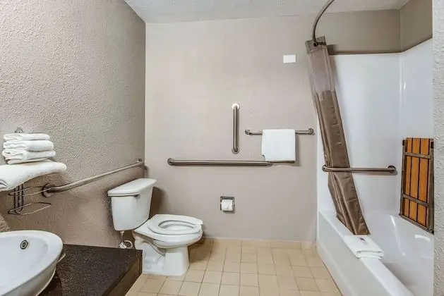 Standard Oda, Engellilere Uygun, Sigara İçilmez
