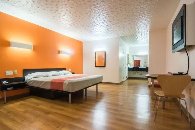 Standard Oda, 1 En Büyük (King) Boy Yatak, Sigara İçilebilir