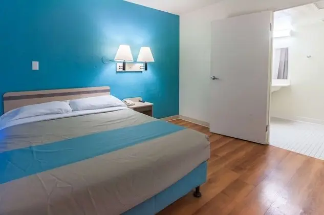 Standard Oda, 1 Büyük (Queen) Boy Yatak, Engellilere Uygun, Sigara İçilmez