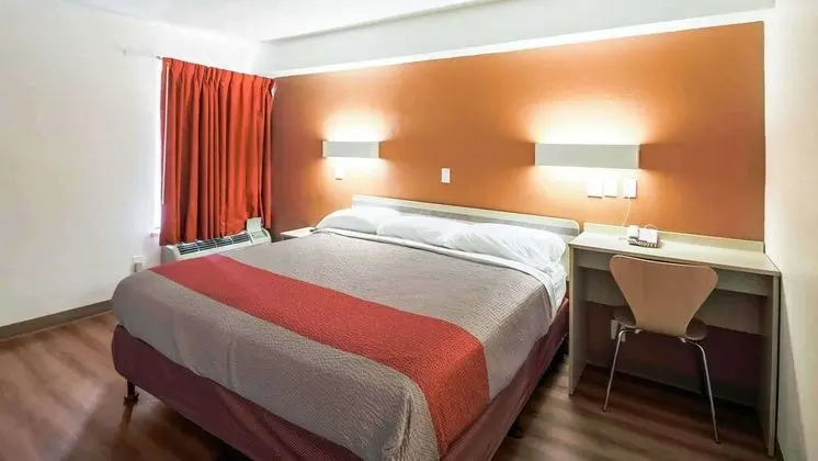 Superior Oda, 1 En Büyük (King) Boy Yatak, Engellilere Uygun, Sigara İçilmez