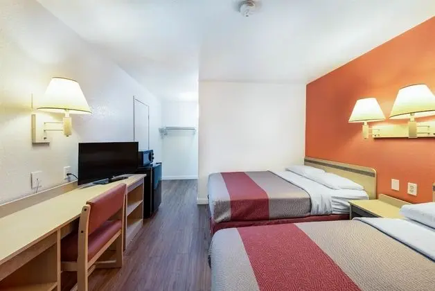 Deluxe Oda, 2 Çift Kişilik Yatak, Sigara İçilmez, Buzdolabı ve Mikrodalga