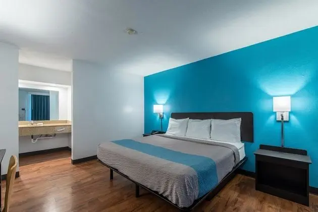 Deluxe Oda, 1 En Büyük (King) Boy Yatak, Engellilere Uygun, Sigara İçilmez