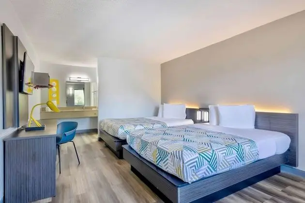 Deluxe Oda, 2 Çift Kişilik Yatak, Sigara İçilmez, Buzdolabı ve Mikrodalga