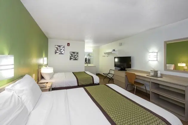2 Queen Bed