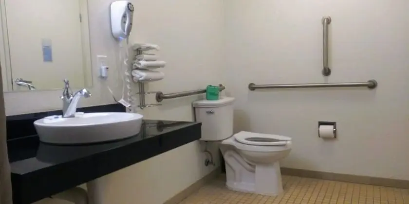 2 Queen Bed, Accessible