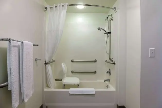 Engellilere uygun banyo