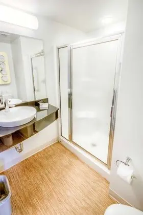 Standard Oda, 1 Büyük (Queen) Boy Yatak, Sigara İçilmez