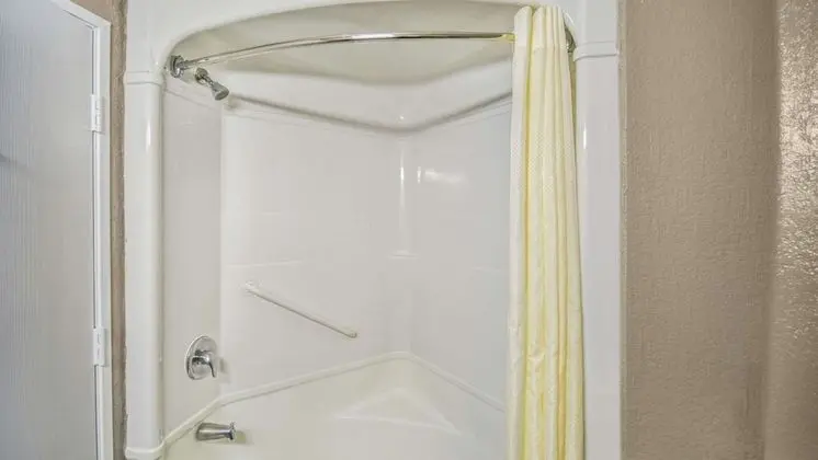 Standard Oda, 2 Çift Kişilik Yatak, Sigara İçilmez, Buzdolabı ve Mikrodalga