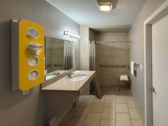 Standard Oda, 2 Çift Kişilik Yatak, Engellilere Uygun, Sigara İçilmez