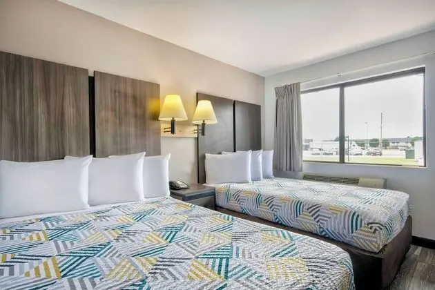 Deluxe Oda, 2 Çift Kişilik Yatak, Sigara İçilmez, Buzdolabı ve Mikrodalga