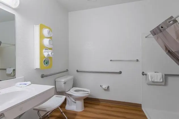 Deluxe Oda, 1 Büyük (Queen) Boy Yatak, Sigara İçilmez, Buzdolabı ve Mikrodalga