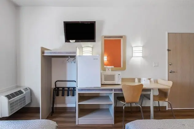 Deluxe Oda, 2 Çift Kişilik Yatak, Sigara İçilmez, Buzdolabı ve Mikrodalga