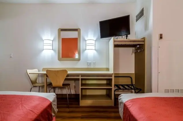 Deluxe Oda, 2 Çift Kişilik Yatak, Sigara İçilmez, Buzdolabı ve Mikrodalga