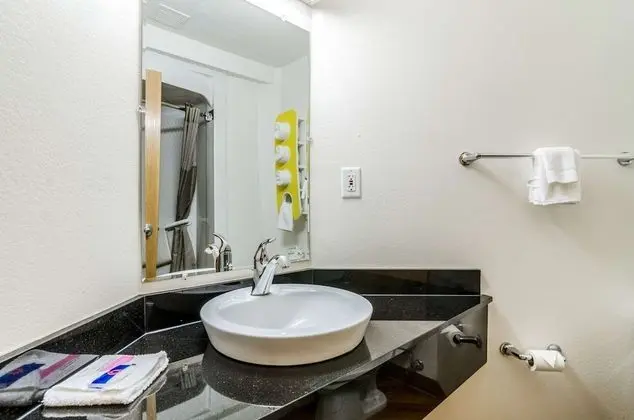 Deluxe Oda, 2 Çift Kişilik Yatak, Sigara İçilmez, Buzdolabı ve Mikrodalga