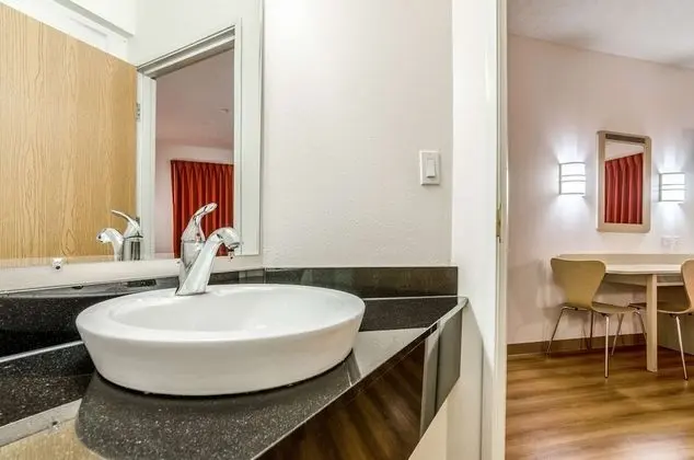 Deluxe Oda, 2 Çift Kişilik Yatak, Sigara İçilmez, Buzdolabı ve Mikrodalga