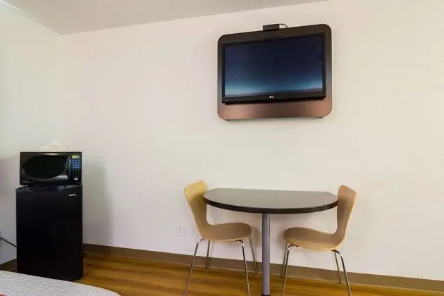 Deluxe Oda, 2 Çift Kişilik Yatak, Sigara İçilmez, Buzdolabı ve Mikrodalga