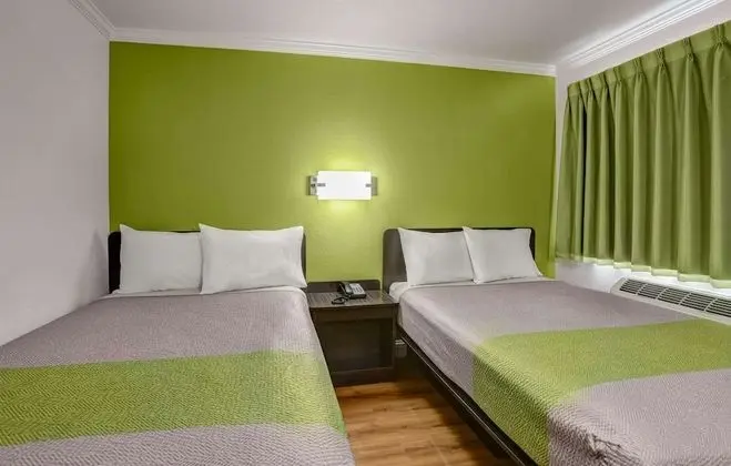 Deluxe Oda, 2 Çift Kişilik Yatak, Sigara İçilmez, Buzdolabı ve Mikrodalga