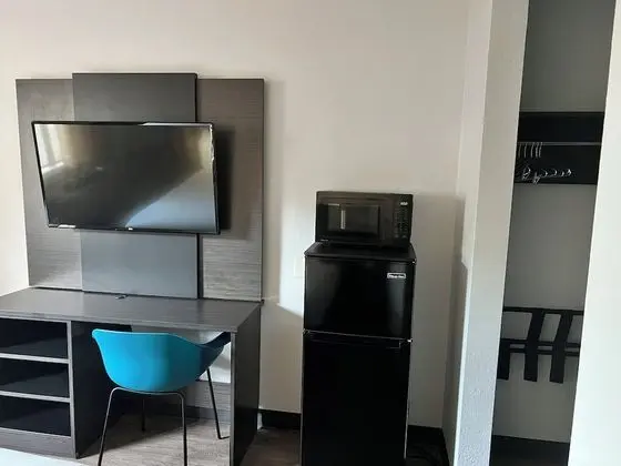 Deluxe Oda, 2 Çift Kişilik Yatak, Sigara İçilmez, Buzdolabı ve Mikrodalga