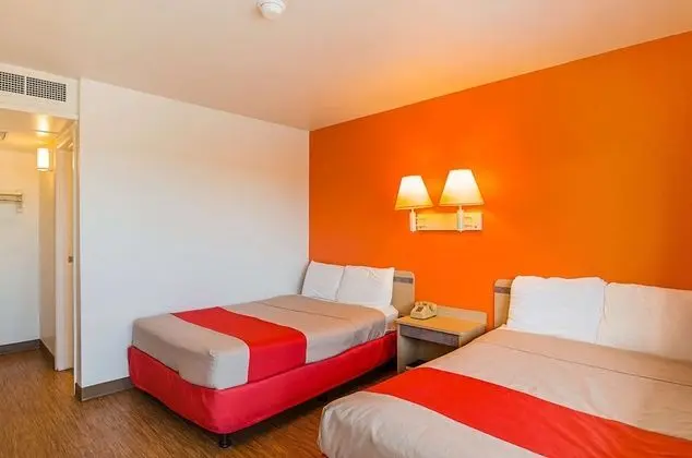 Deluxe Oda, 2 Çift Kişilik Yatak, Sigara İçilmez, Buzdolabı ve Mikrodalga