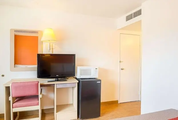 Deluxe Oda, 2 Çift Kişilik Yatak, Sigara İçilmez, Buzdolabı ve Mikrodalga