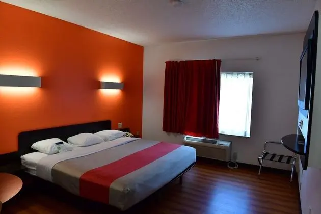 Business Oda, 1 En Büyük (King) Boy Yatak, Sigara İçilmez