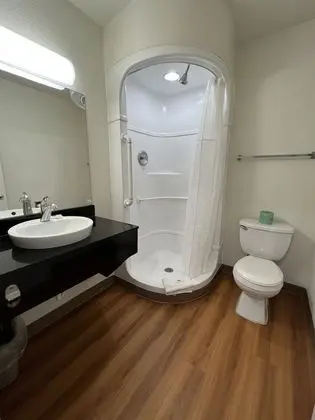 Standard Oda, 1 Büyük (Queen) Boy Yatak, Sigara İçilmez, Buzdolabı ve Mikrodalga