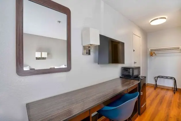Deluxe Oda, 2 Çift Kişilik Yatak, Sigara İçilmez, Buzdolabı ve Mikrodalga