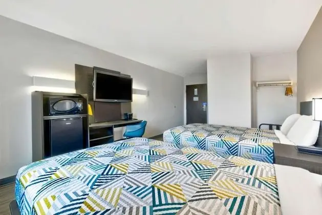 Deluxe Oda, 2 Çift Kişilik Yatak, Sigara İçilmez, Buzdolabı ve Mikrodalga
