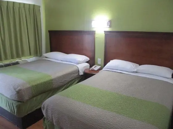 Deluxe Oda, 2 Çift Kişilik Yatak, Sigara İçilebilir, Buzdolabı ve Mikrodalga