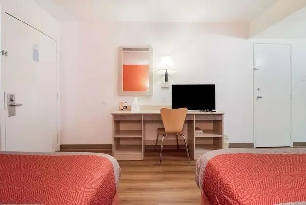 Standard Oda, 2 Çift Kişilik Yatak, Sigara İçilmez, Buzdolabı ve Mikrodalga