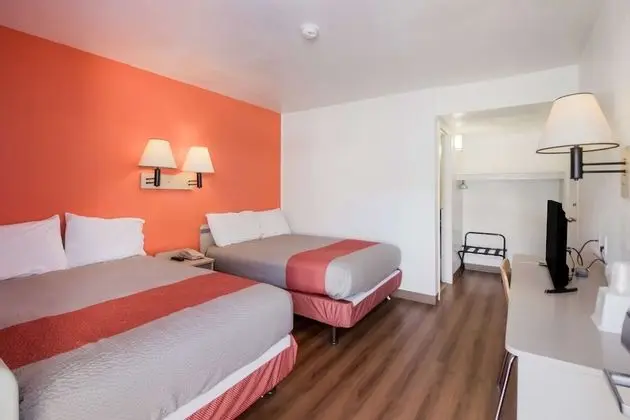 Standard Oda, 2 Çift Kişilik Yatak, Sigara İçilmez, Buzdolabı ve Mikrodalga