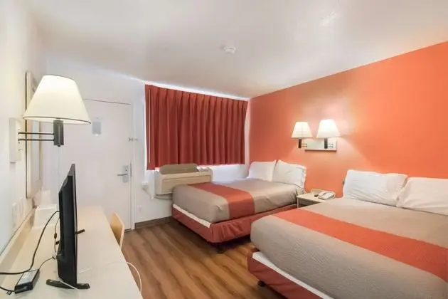 Standard Oda, 2 Çift Kişilik Yatak, Sigara İçilmez, Buzdolabı ve Mikrodalga