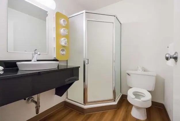 Standard Oda, 2 Çift Kişilik Yatak, Sigara İçilmez, Buzdolabı ve Mikrodalga