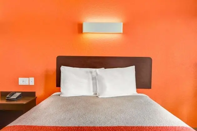 Deluxe Oda, 1 Büyük (Queen) Boy Yatak, Sigara İçilmez, Buzdolabı ve Mikrodalga