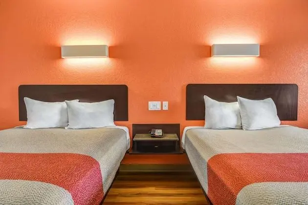 Deluxe Oda, 2 Büyük (Queen) Boy Yatak, Sigara İçilmez, Buzdolabı ve Mikrodalga