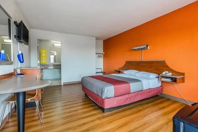Deluxe Oda, 1 Çift Kişilik Yatak, Sigara İçilmez, Buzdolabı ve Mikrodalga