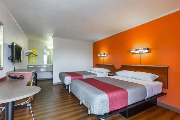 Deluxe Oda, 2 Çift Kişilik Yatak, Sigara İçilmez, Buzdolabı ve Mikrodalga